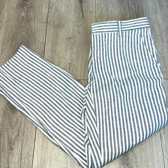Banana Republic Pants - NWT Banana Republic Pants